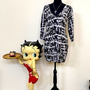 Vivienne TM Sweater Dress Size S